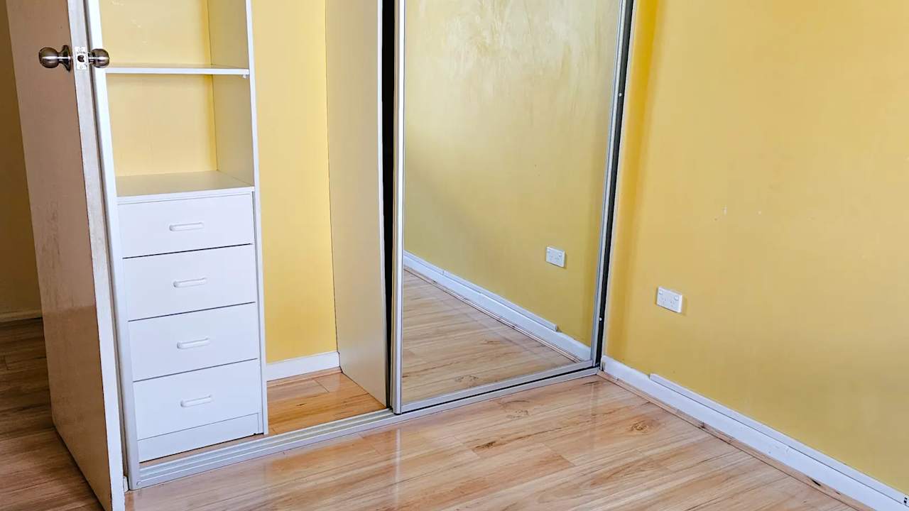 Furnished room in a share house