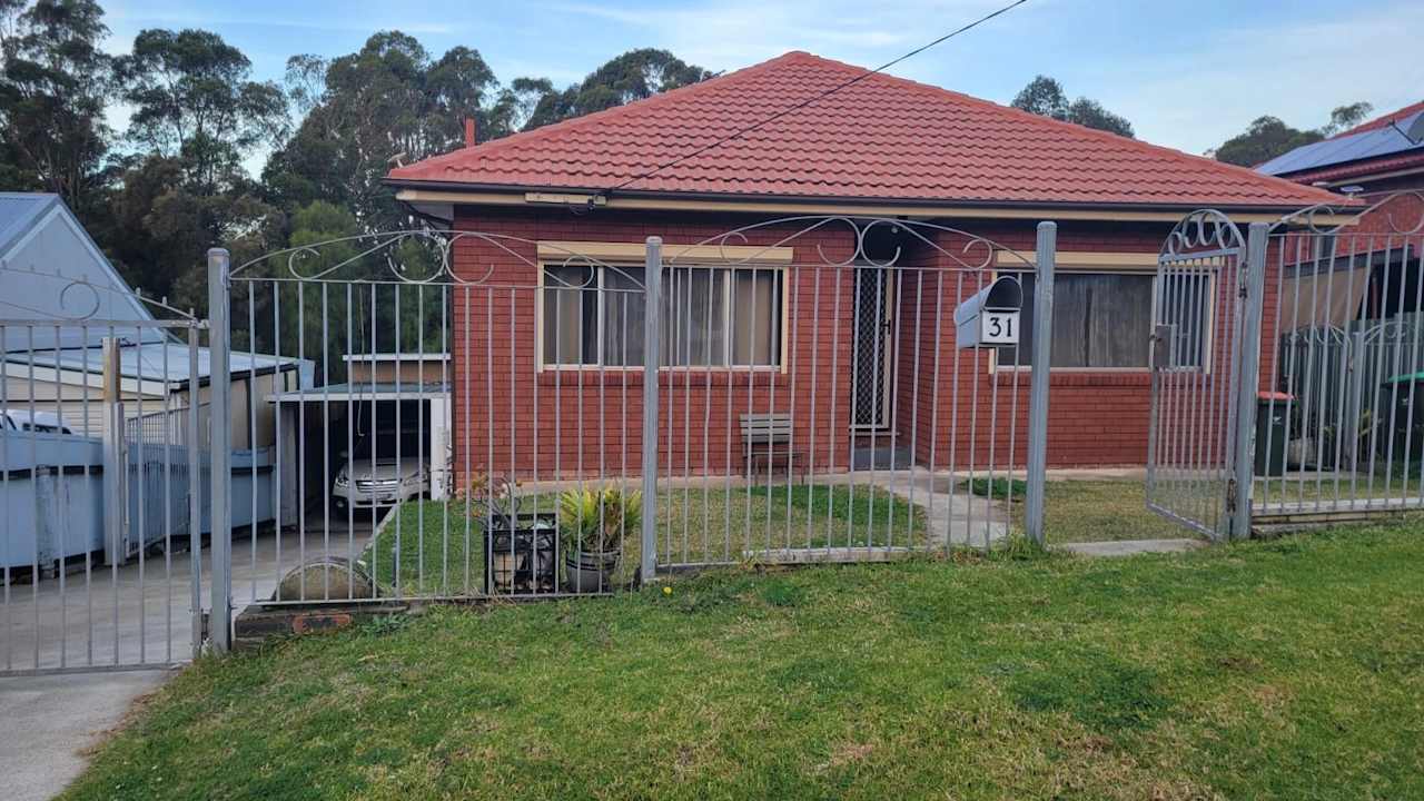 Whole property with 3 rooms for rent