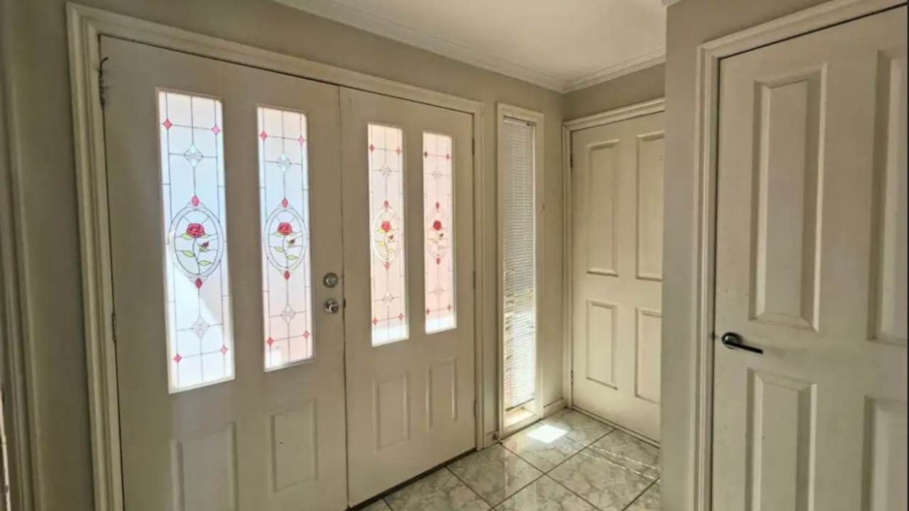 Room in a share house