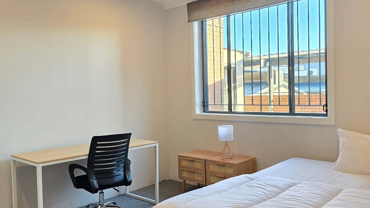 Furnished room in a flatshare