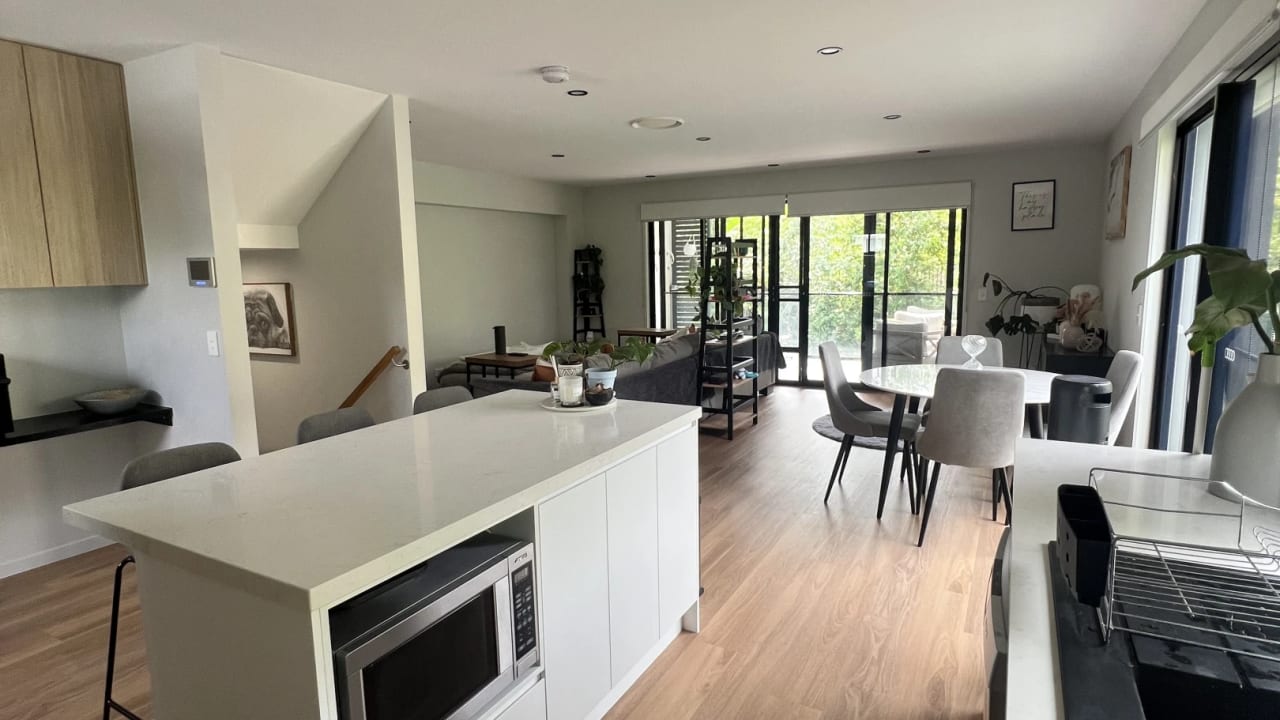 Room in a share house