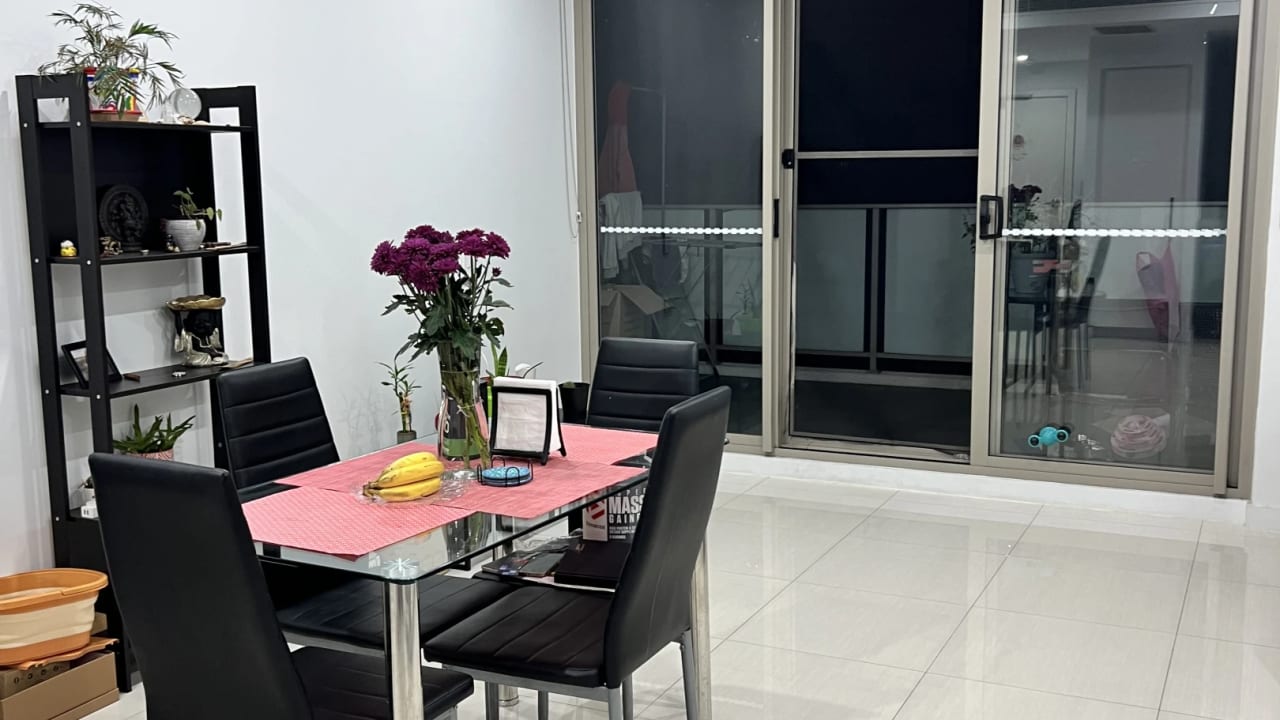 Whole property with 1 room for rent