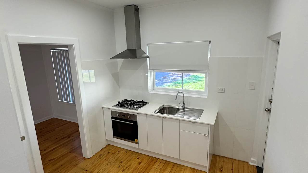 Whole property with 3 rooms for rent