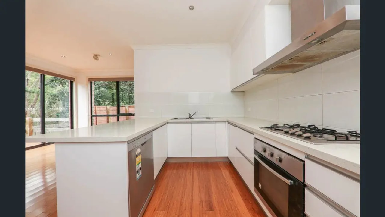 Room in a share house