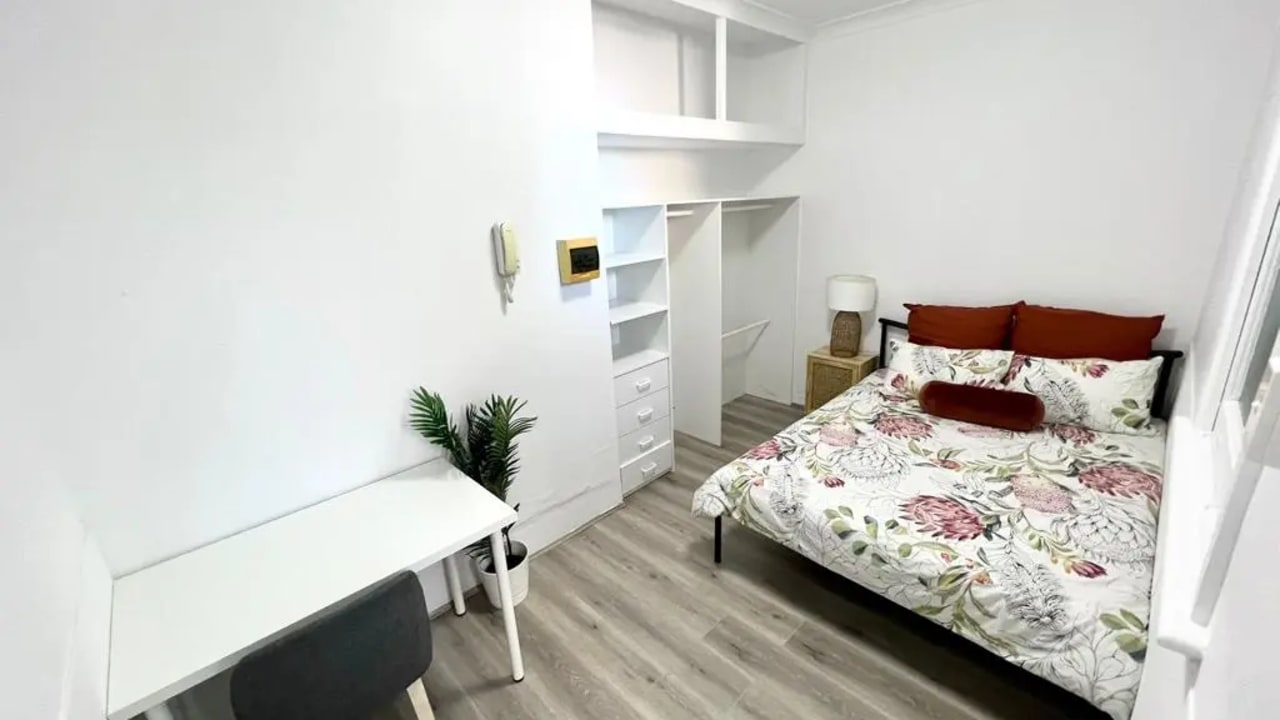 Room studio flat for rent