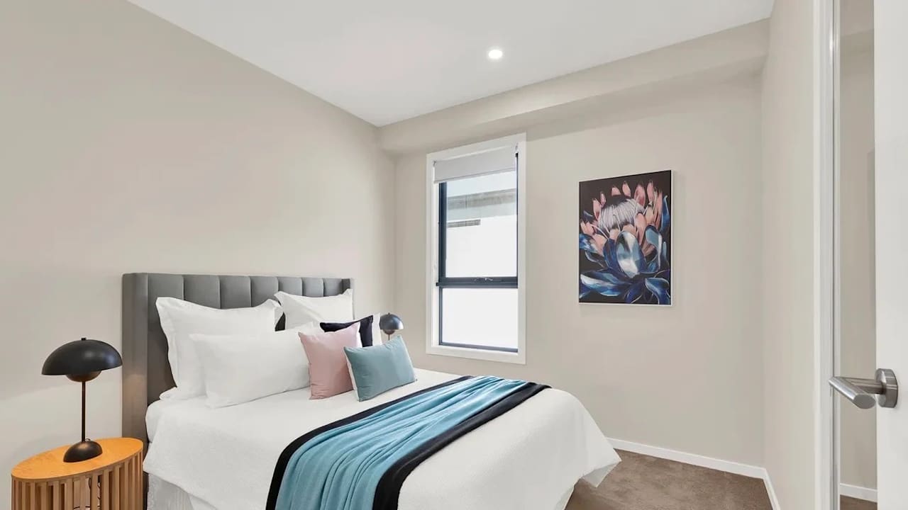 Furnished room with ensuite in a share house