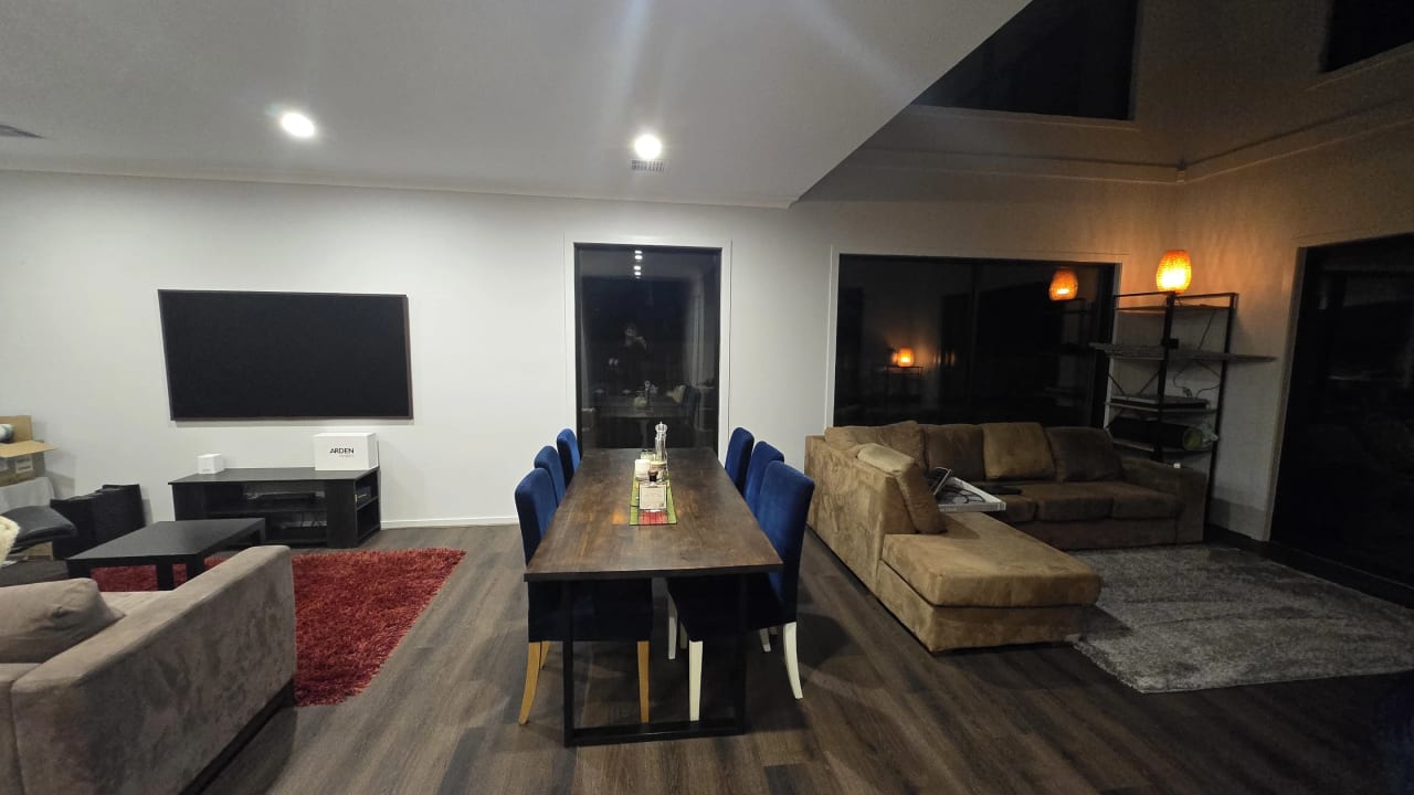 Room in a share house