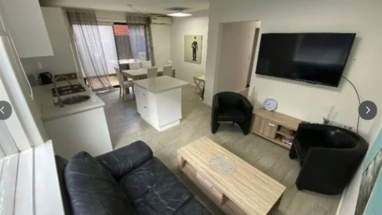 Whole property with 4 rooms for rent