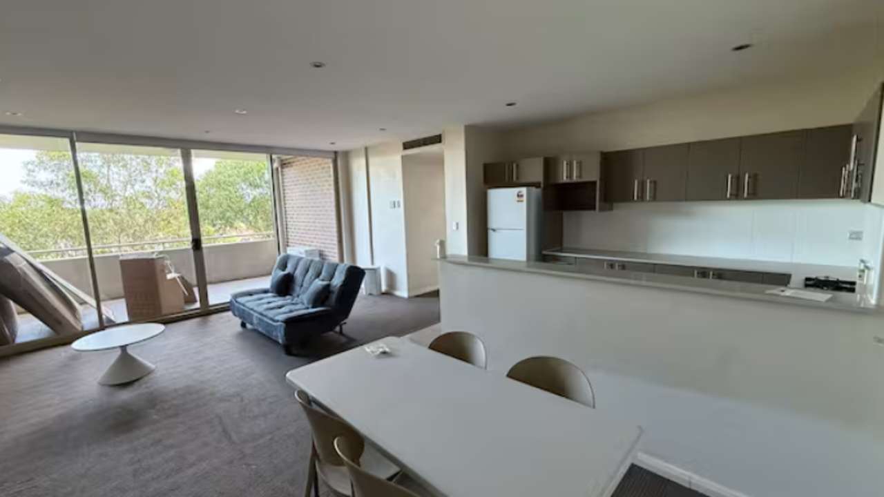 Furnished room with ensuite in a flatshare