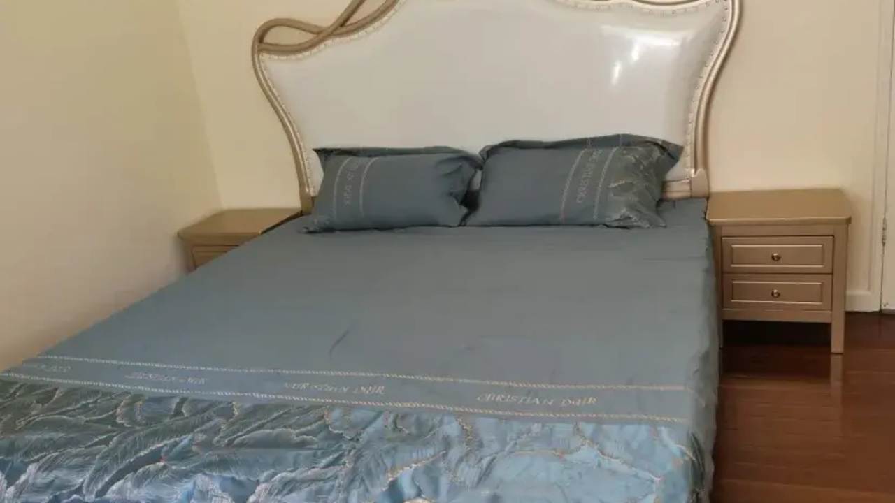 Furnished room with own bathroom