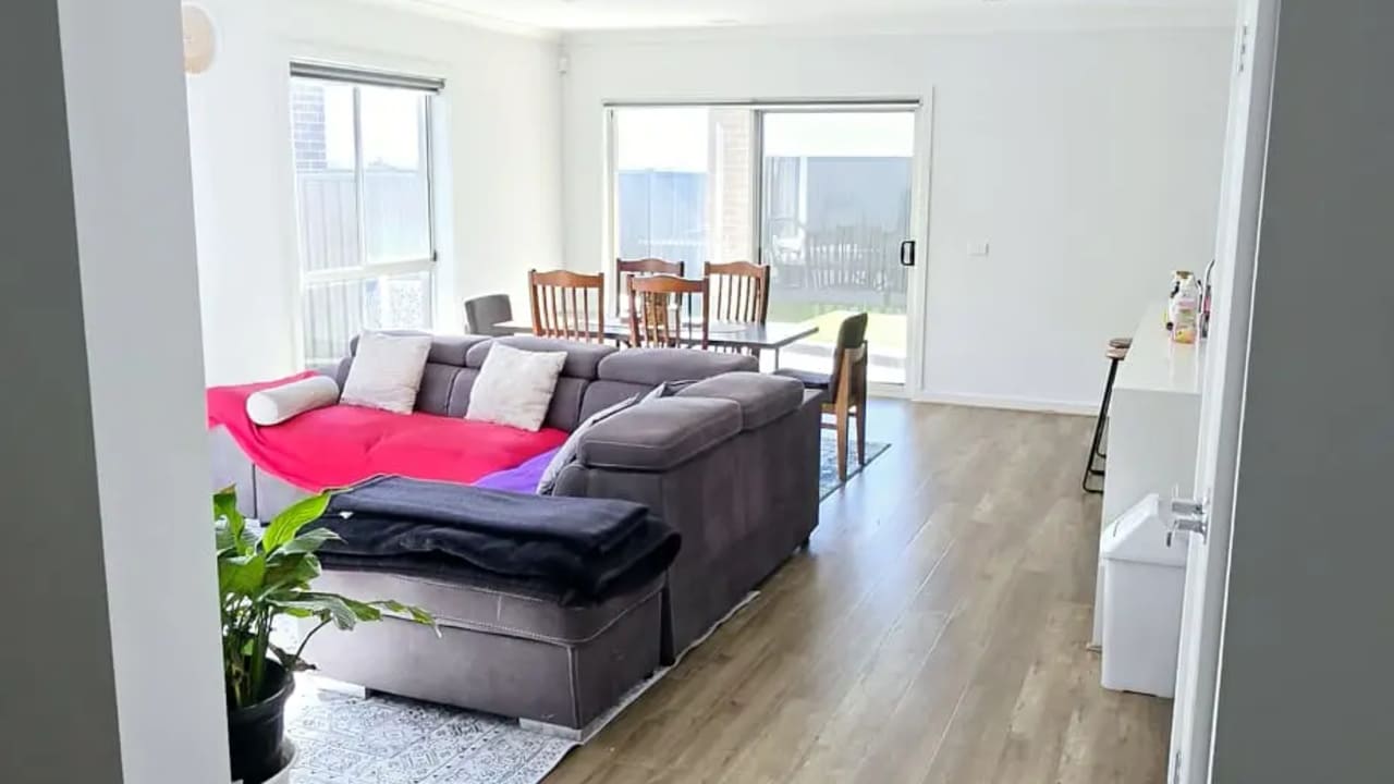 Room in a share house