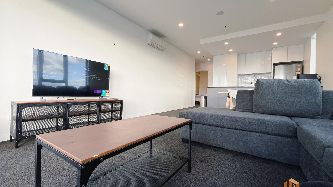Furnished room with ensuite in a flatshare