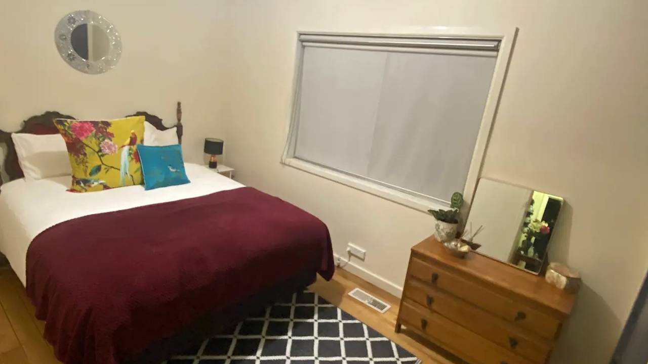 Furnished room in a share house