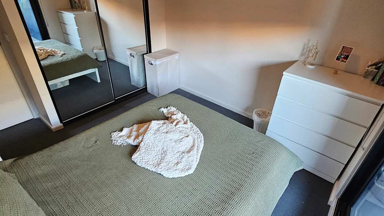 Furnished room in a flatshare