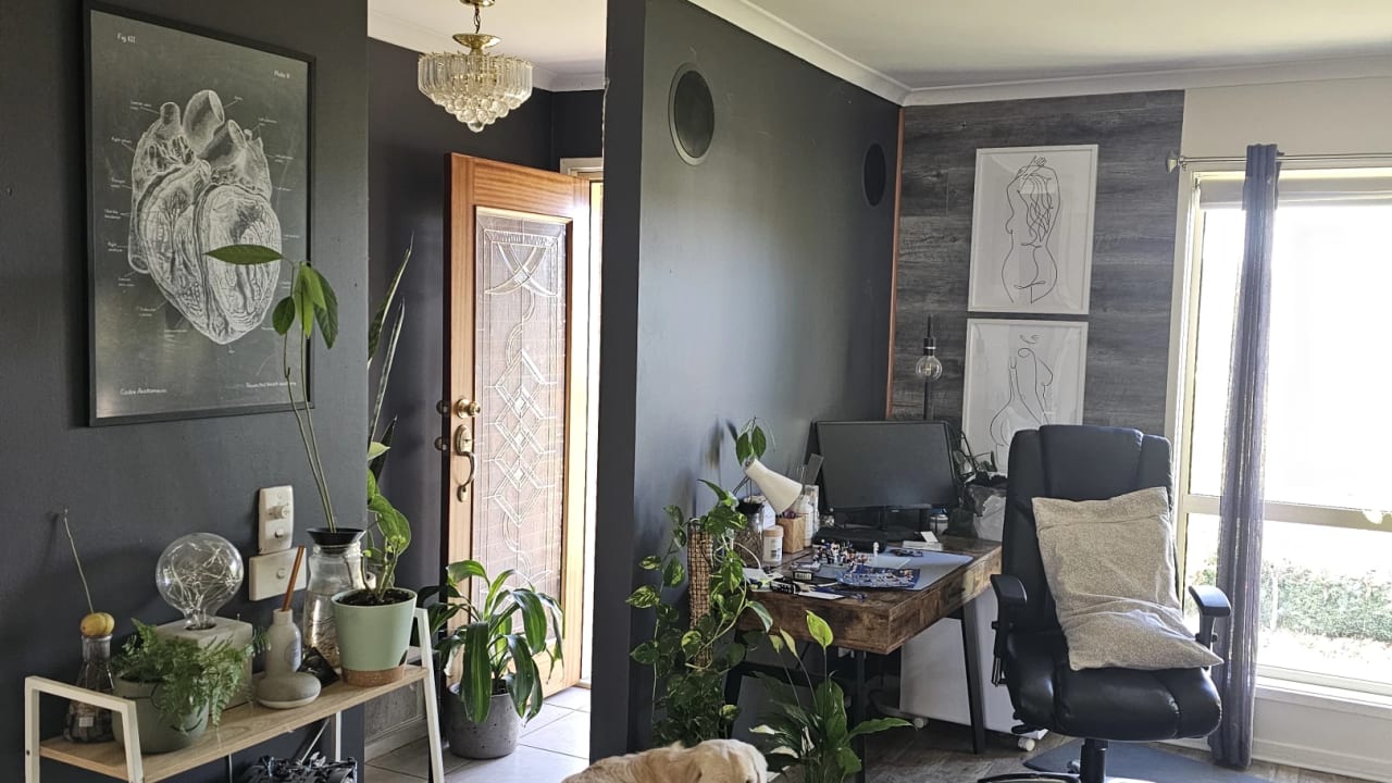 Furnished room in a share house