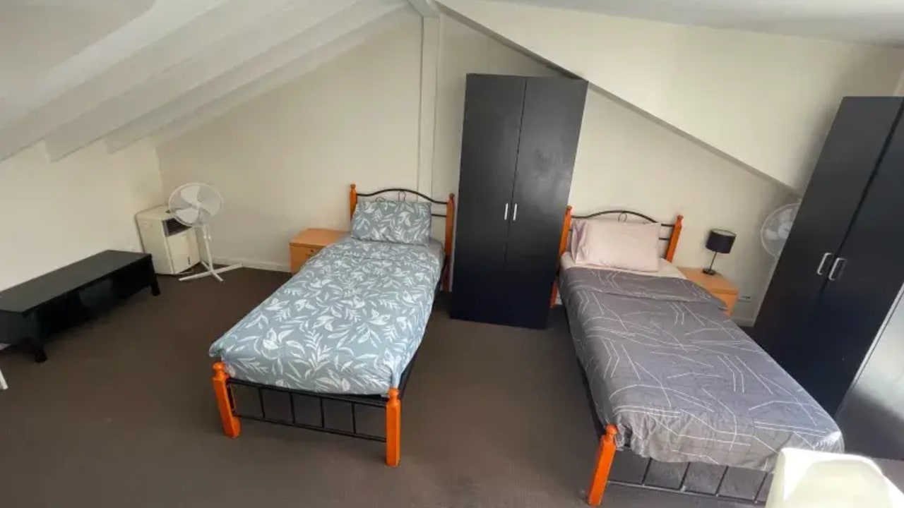 Furnished room in a flatshare