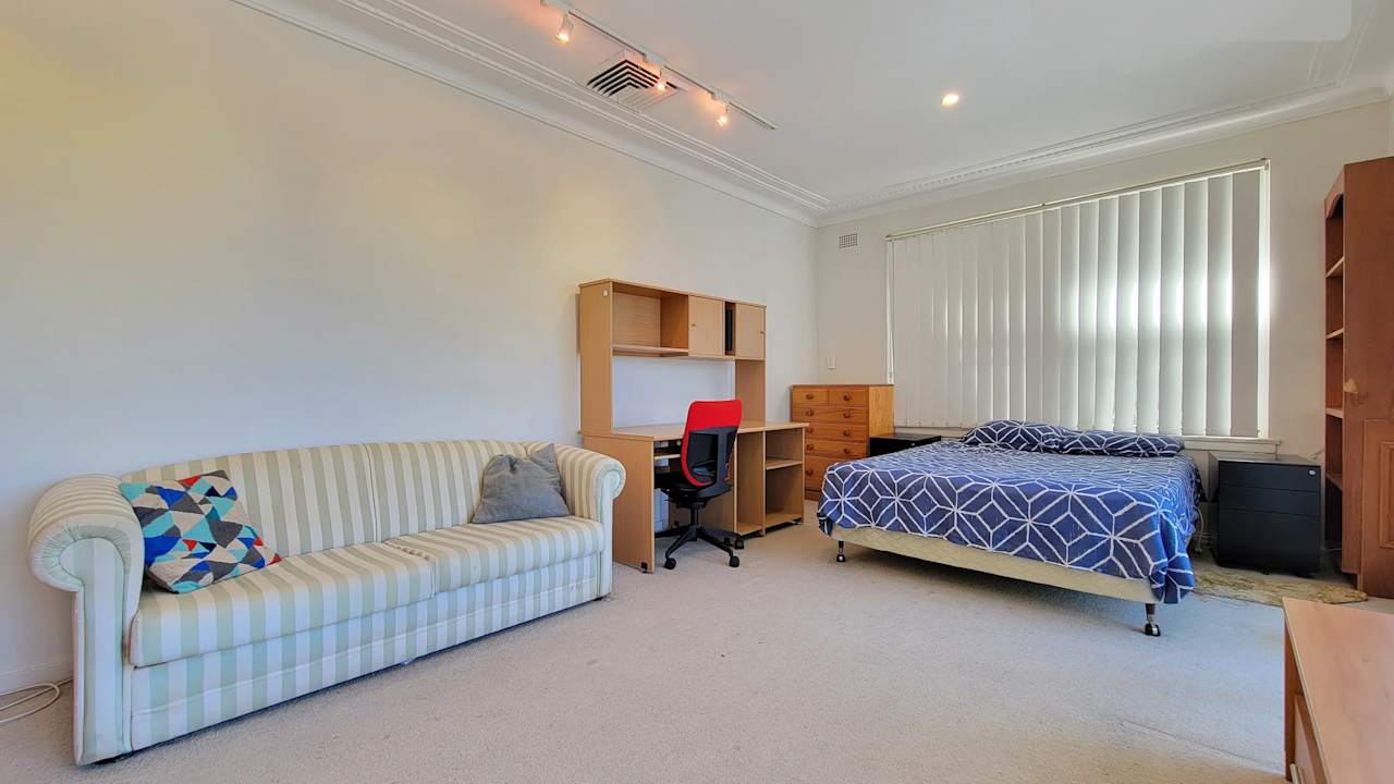Furnished room in a share house