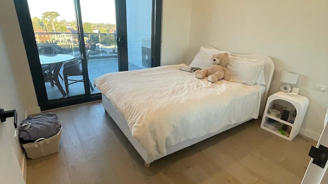 Unfurnished room with own bathroom
