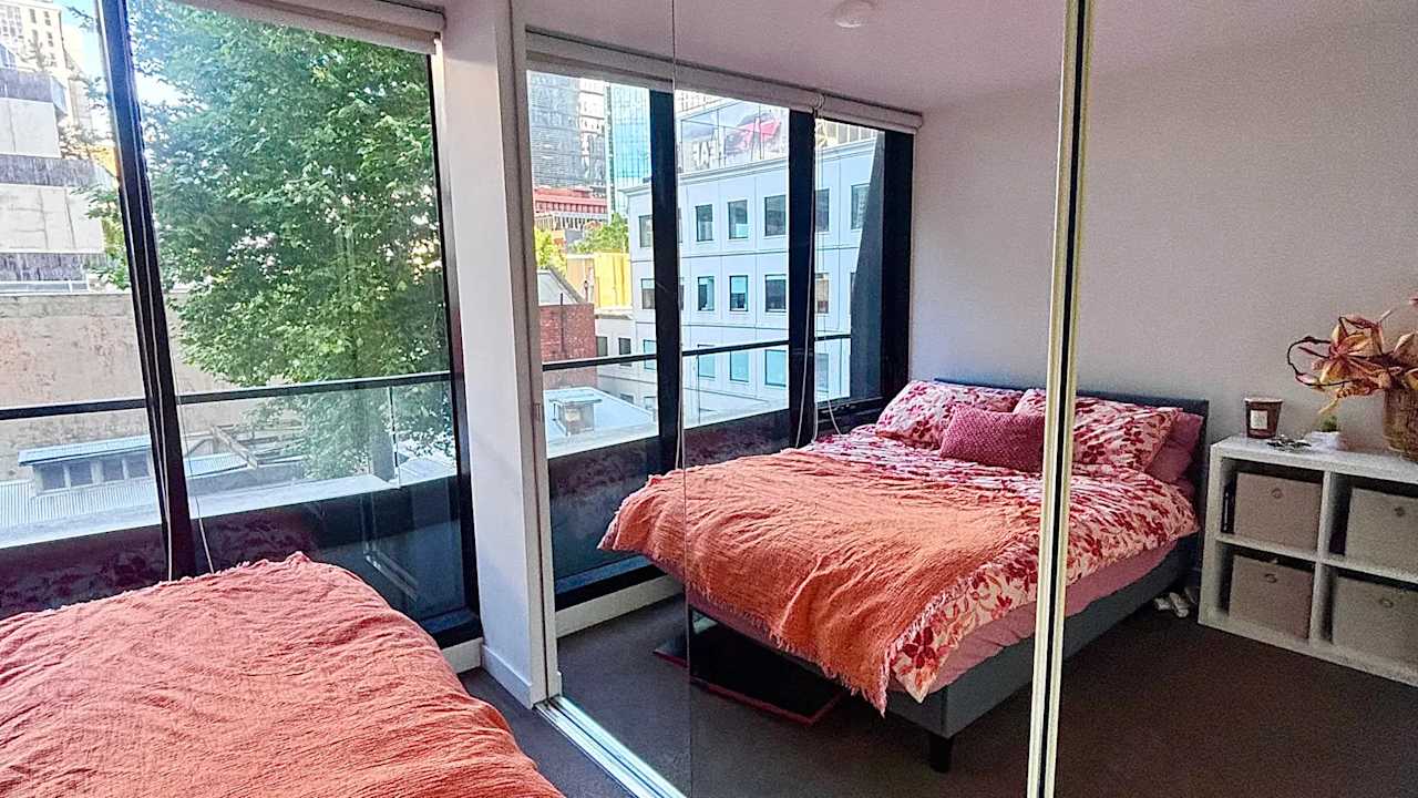 Furnished room in a flatshare