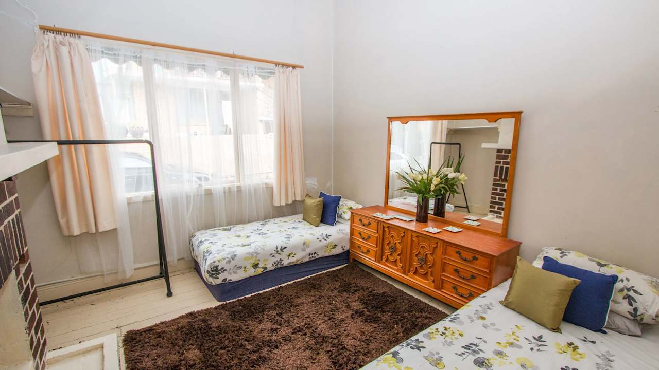 Whole property with 6 rooms for rent