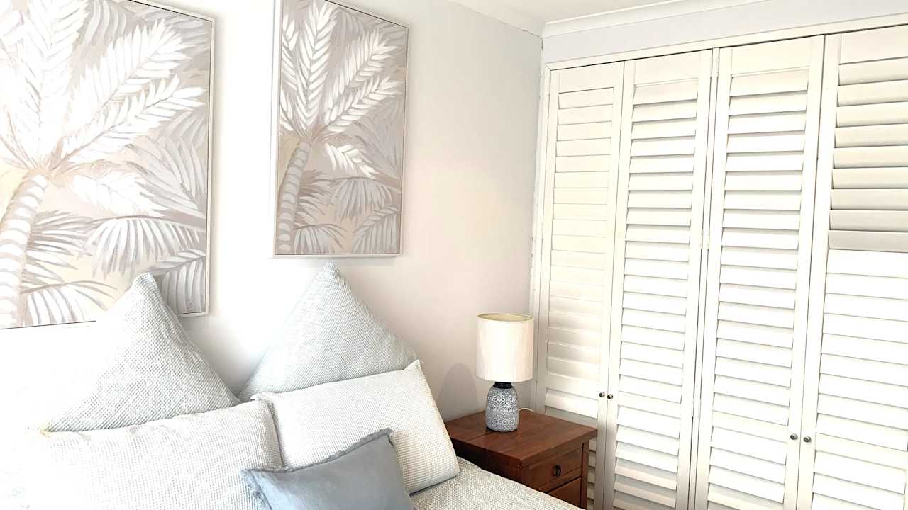 Furnished room in a flatshare