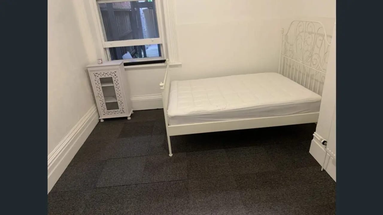 Furnished room in a share house