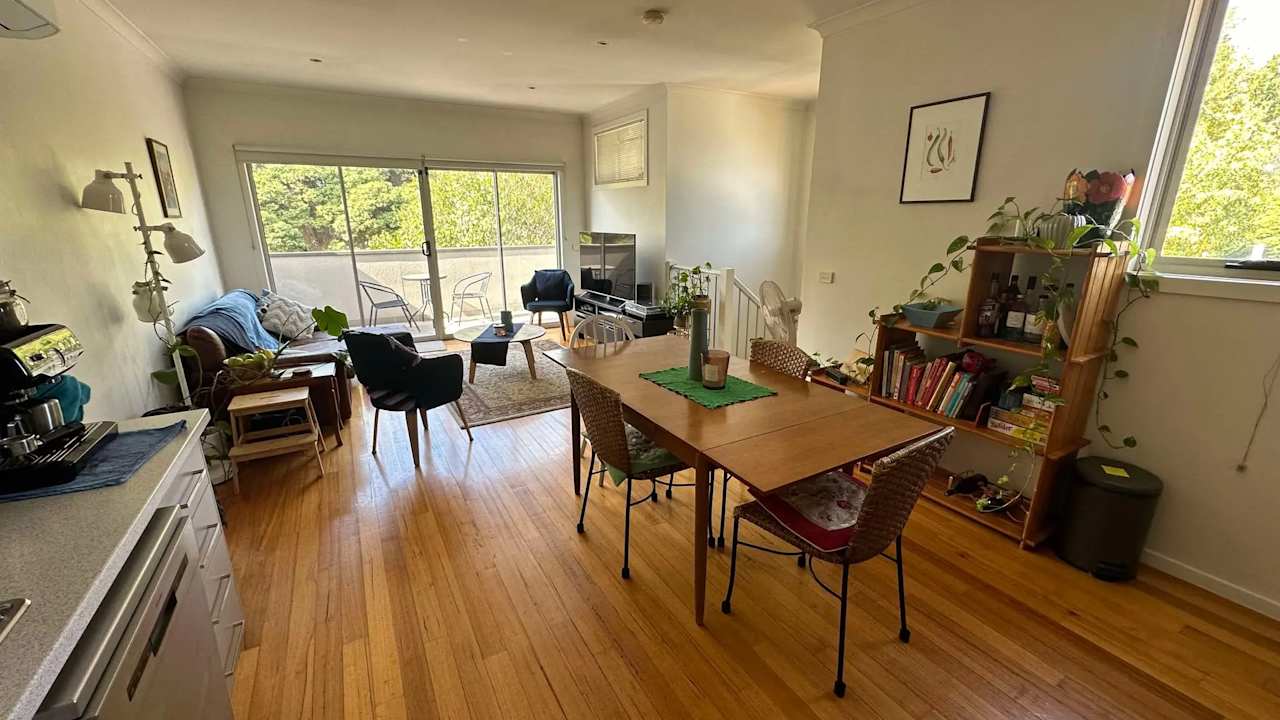 Room in a share house