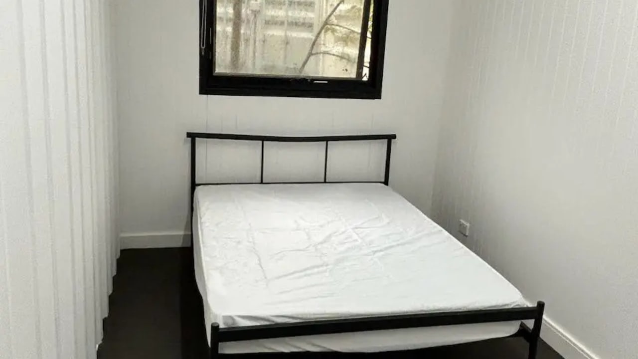 Furnished room studio flat for rent
