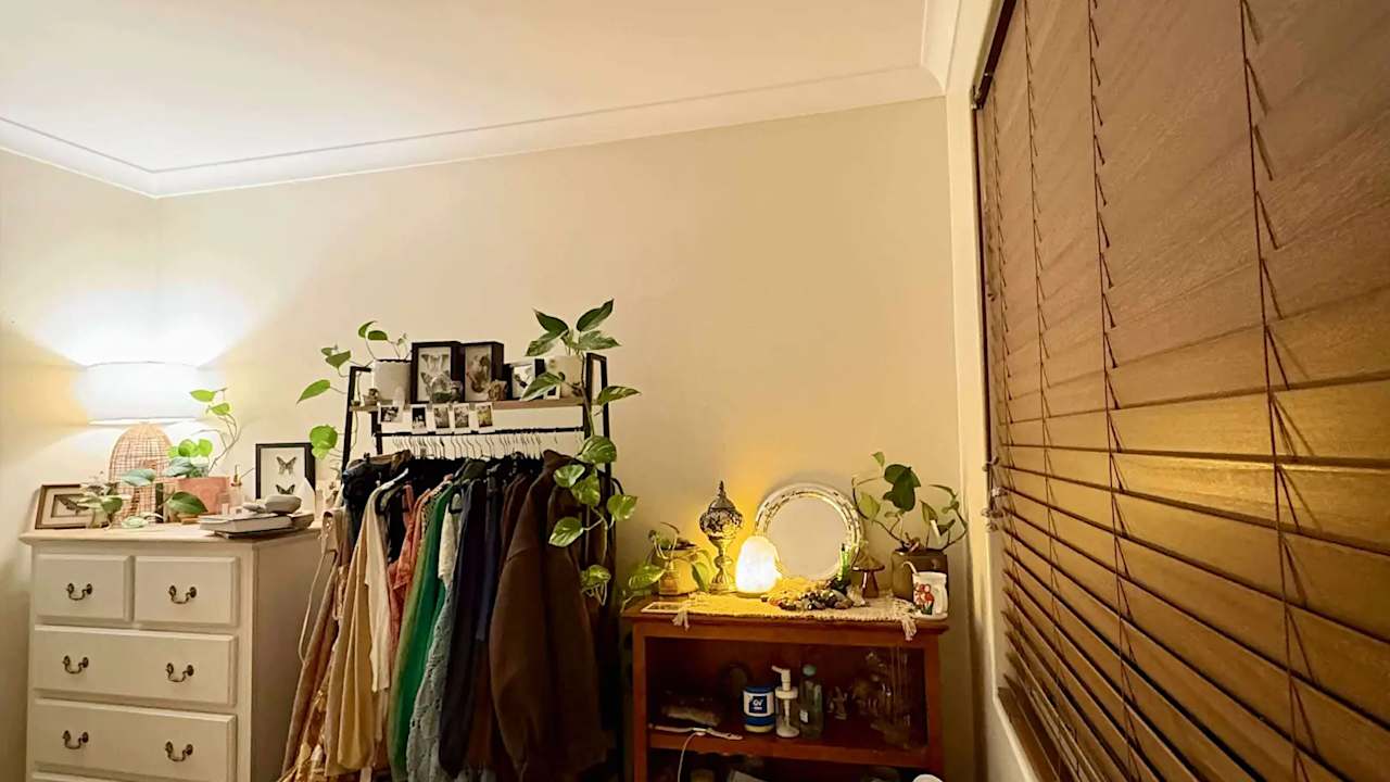 Unfurnished room in a share house