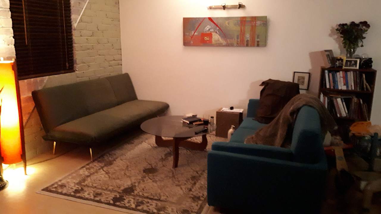 Furnished room in a flatshare