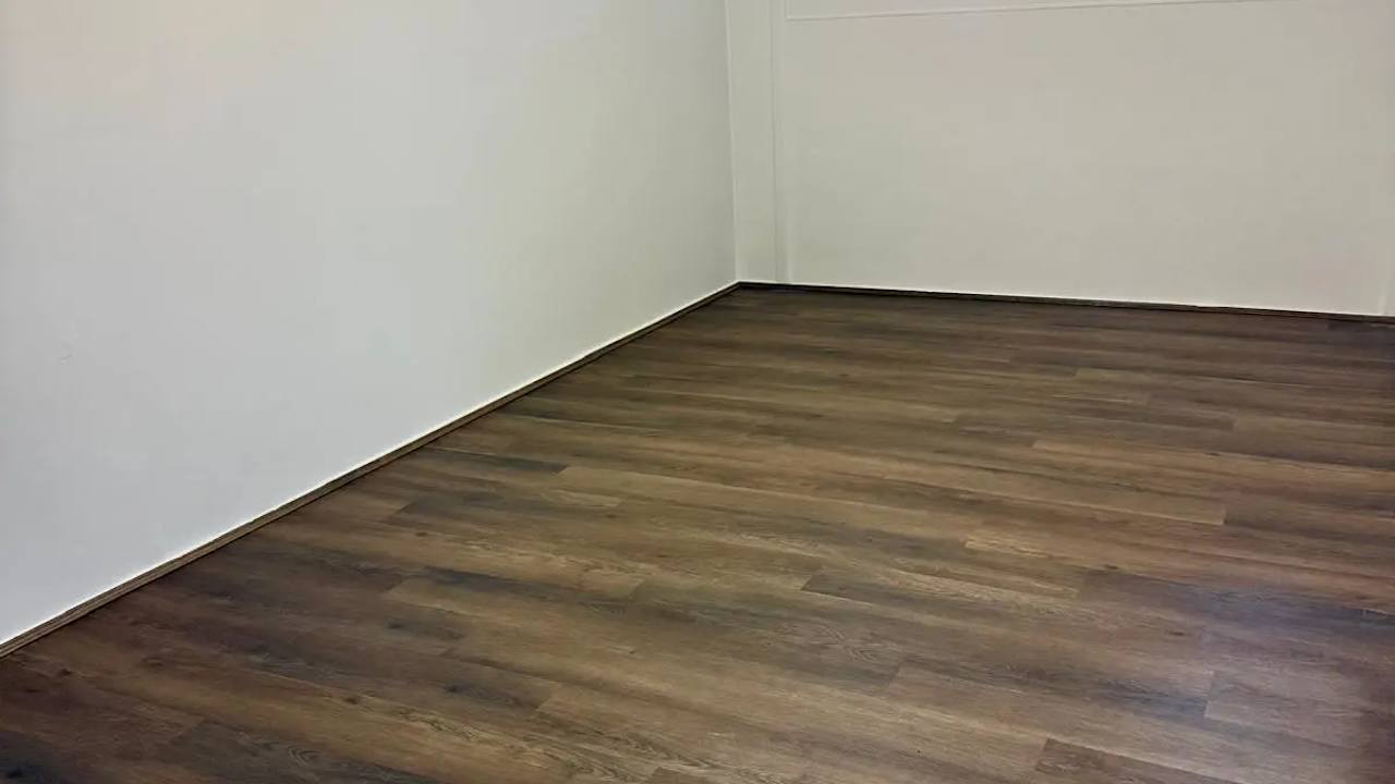 Unfurnished room granny flat for rent