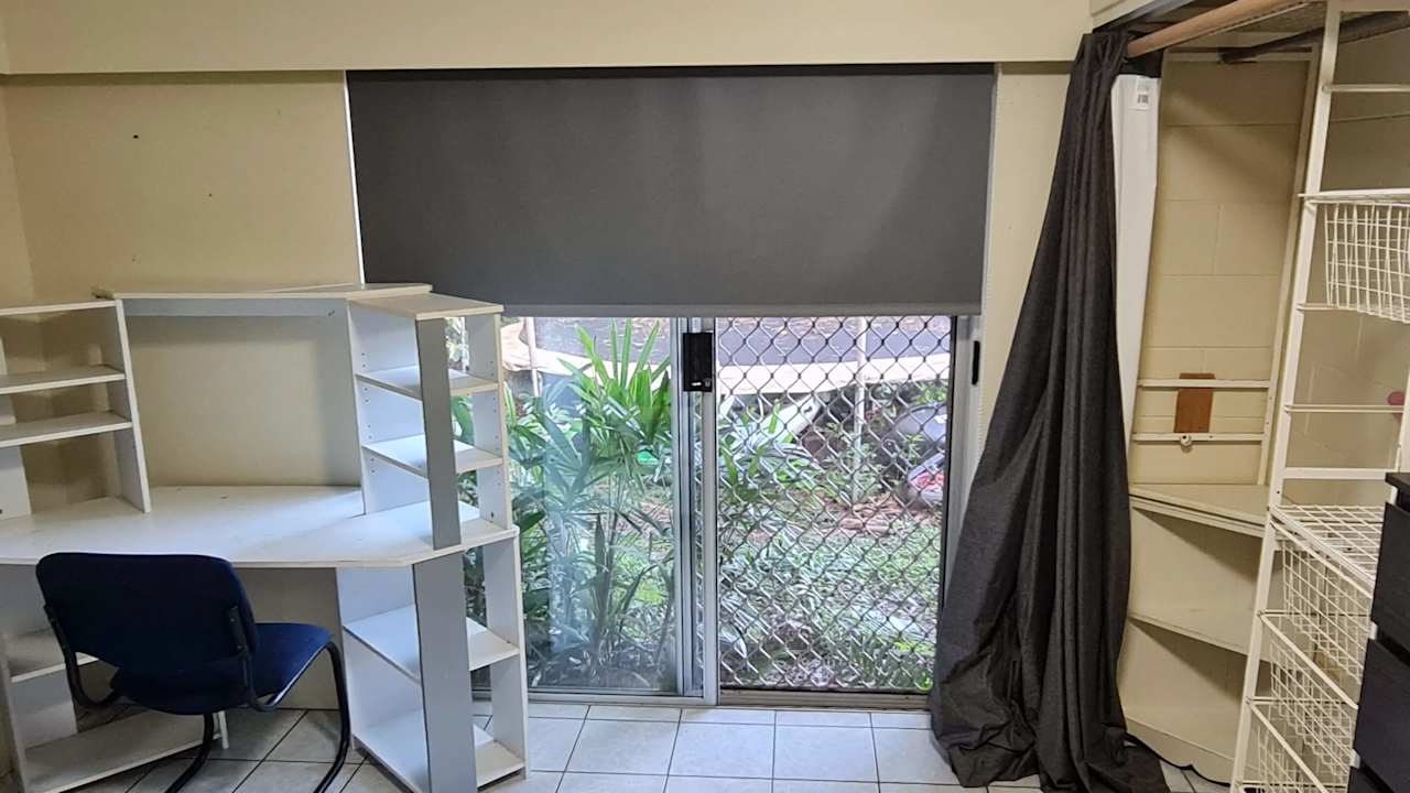 Room in a share house