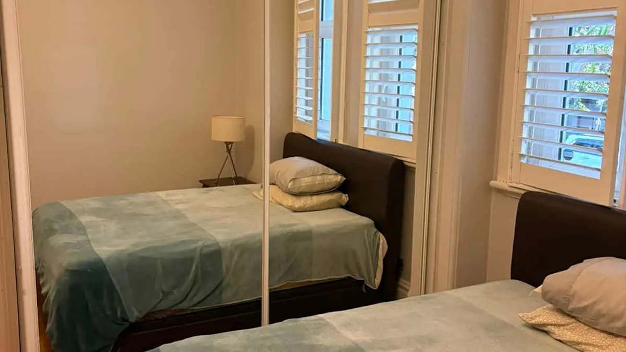 Furnished room in a share house