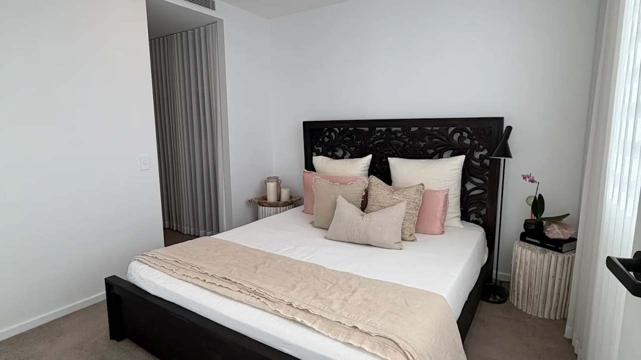 Furnished room with own bathroom