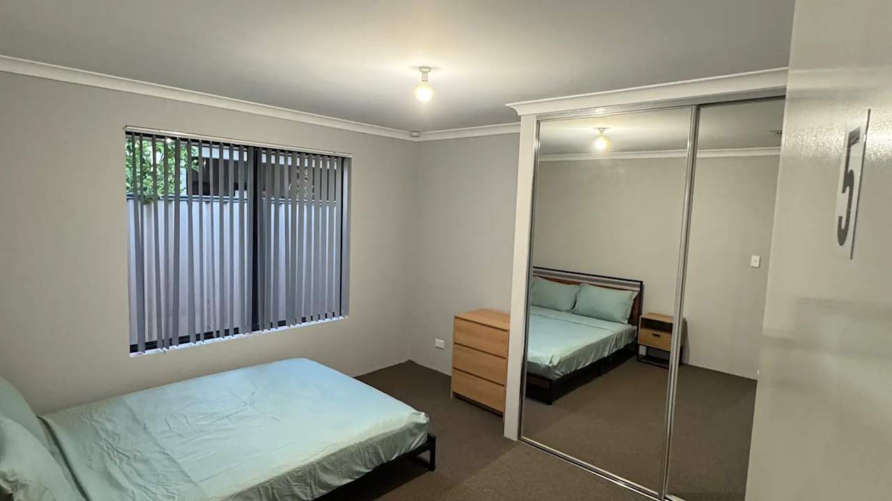 Furnished room in a share house