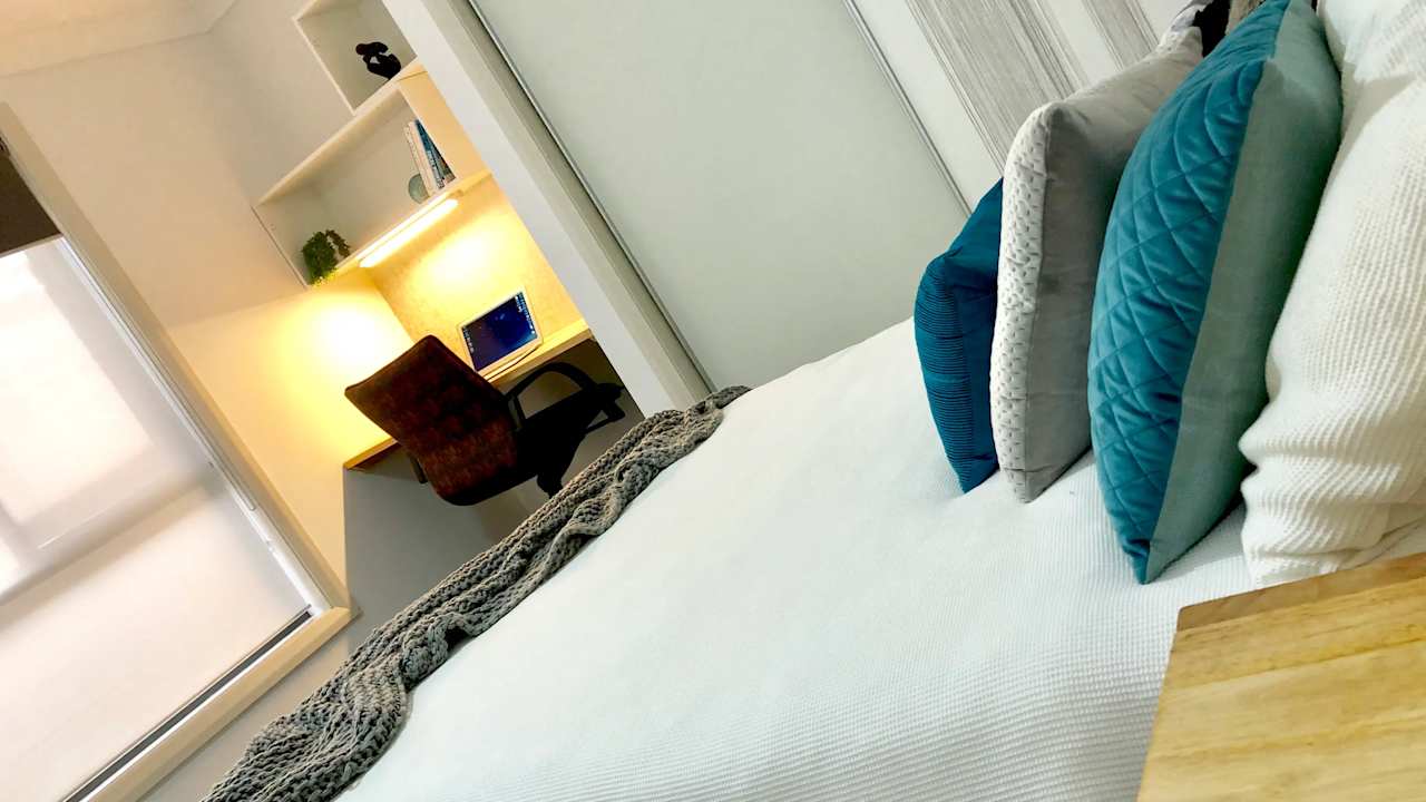 Furnished room in a share house