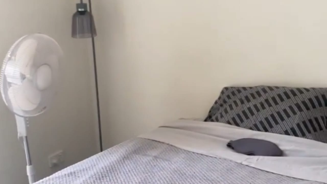 Furnished room in a flatshare