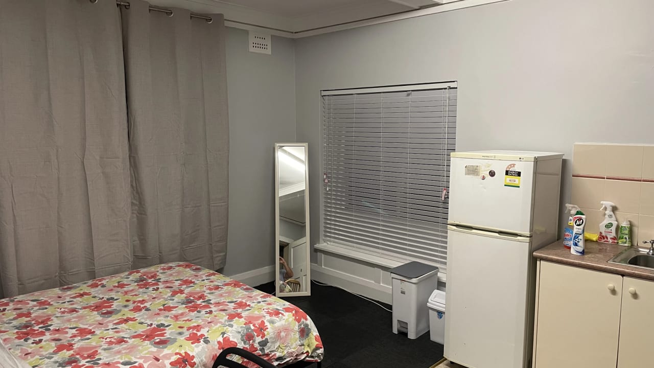 Furnished room in a share house