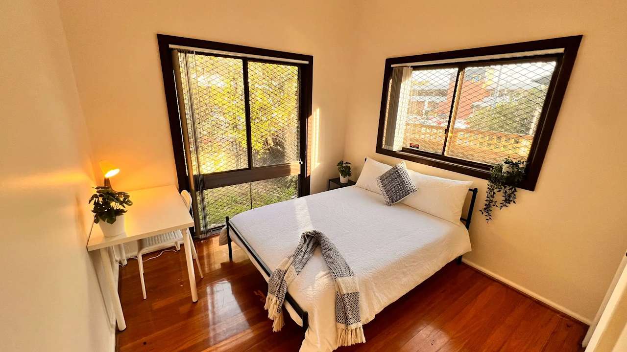 Furnished room in a share house