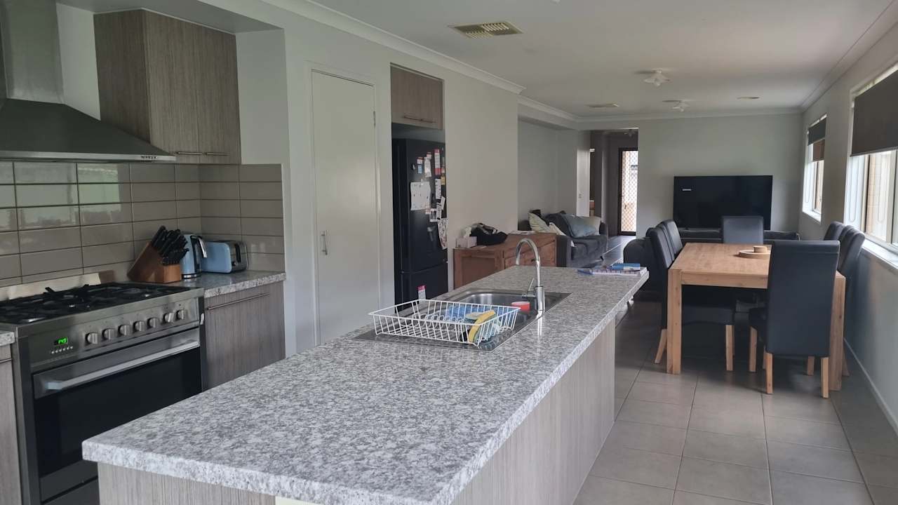 Unfurnished room with own bathroom