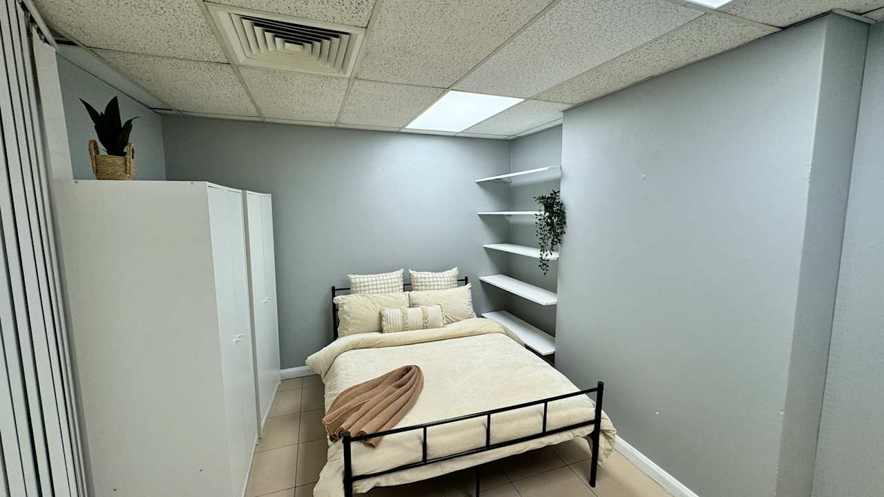 Furnished room in a share house