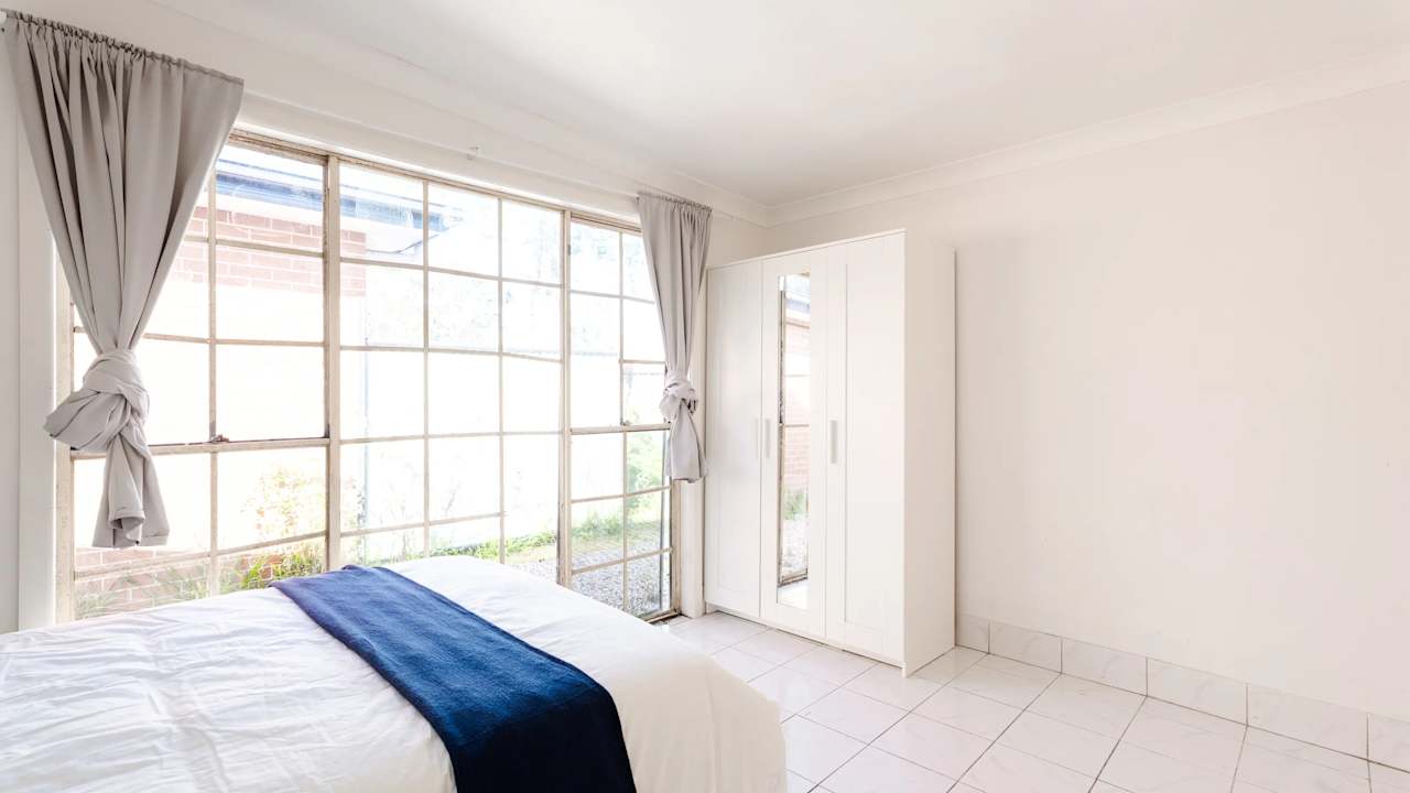 Furnished room in a share house