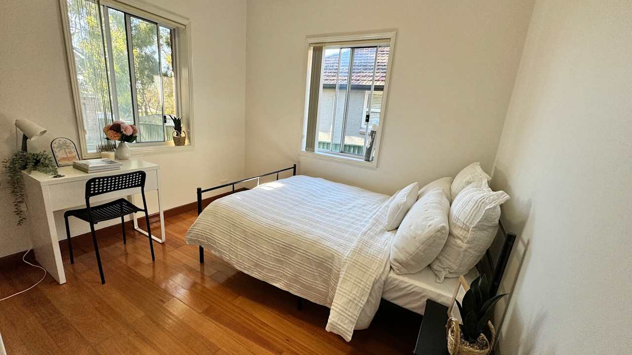 Furnished room in a share house