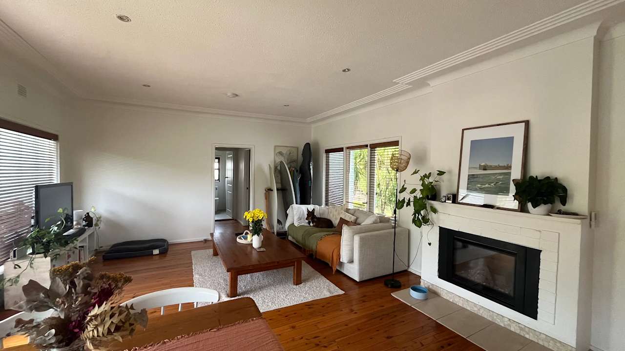 Room in a share house