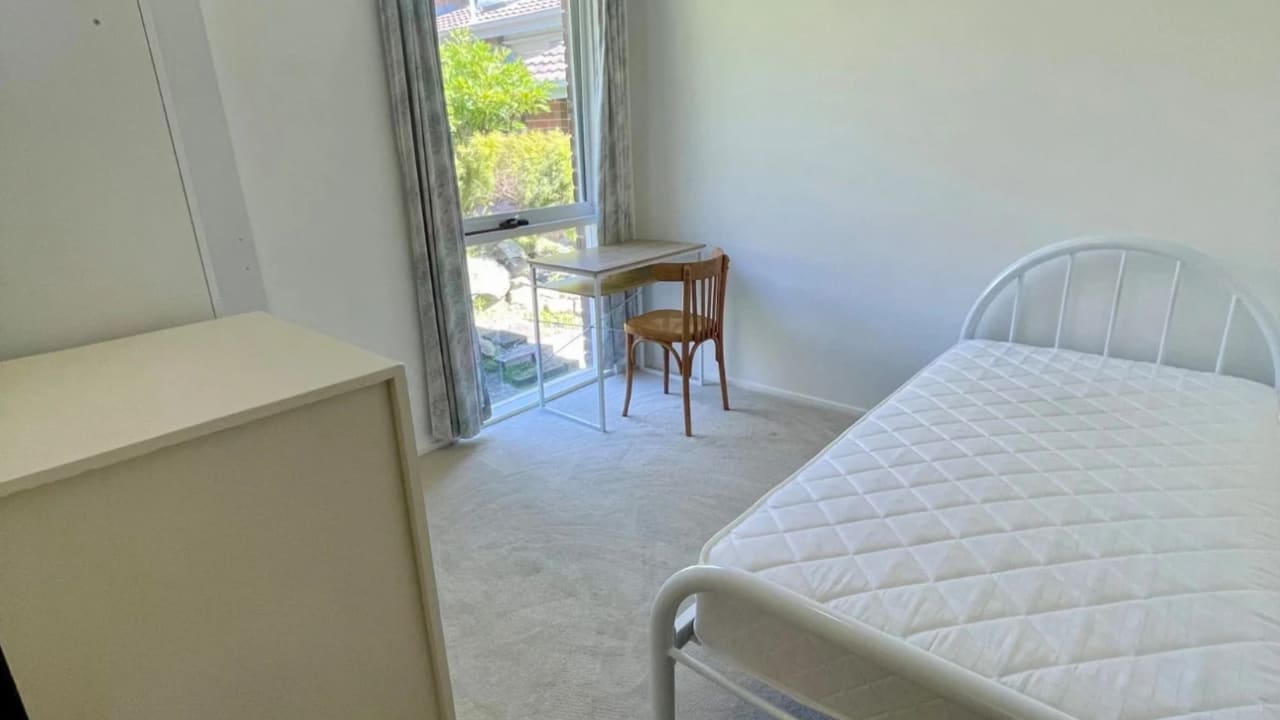 Furnished room in a share house