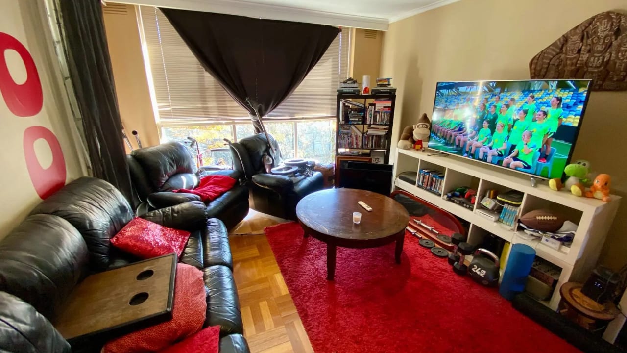 Furnished room in a flatshare