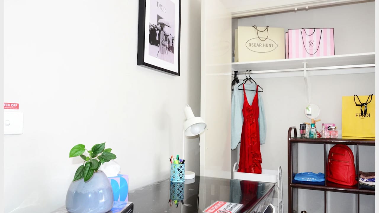 Furnished room in a share house