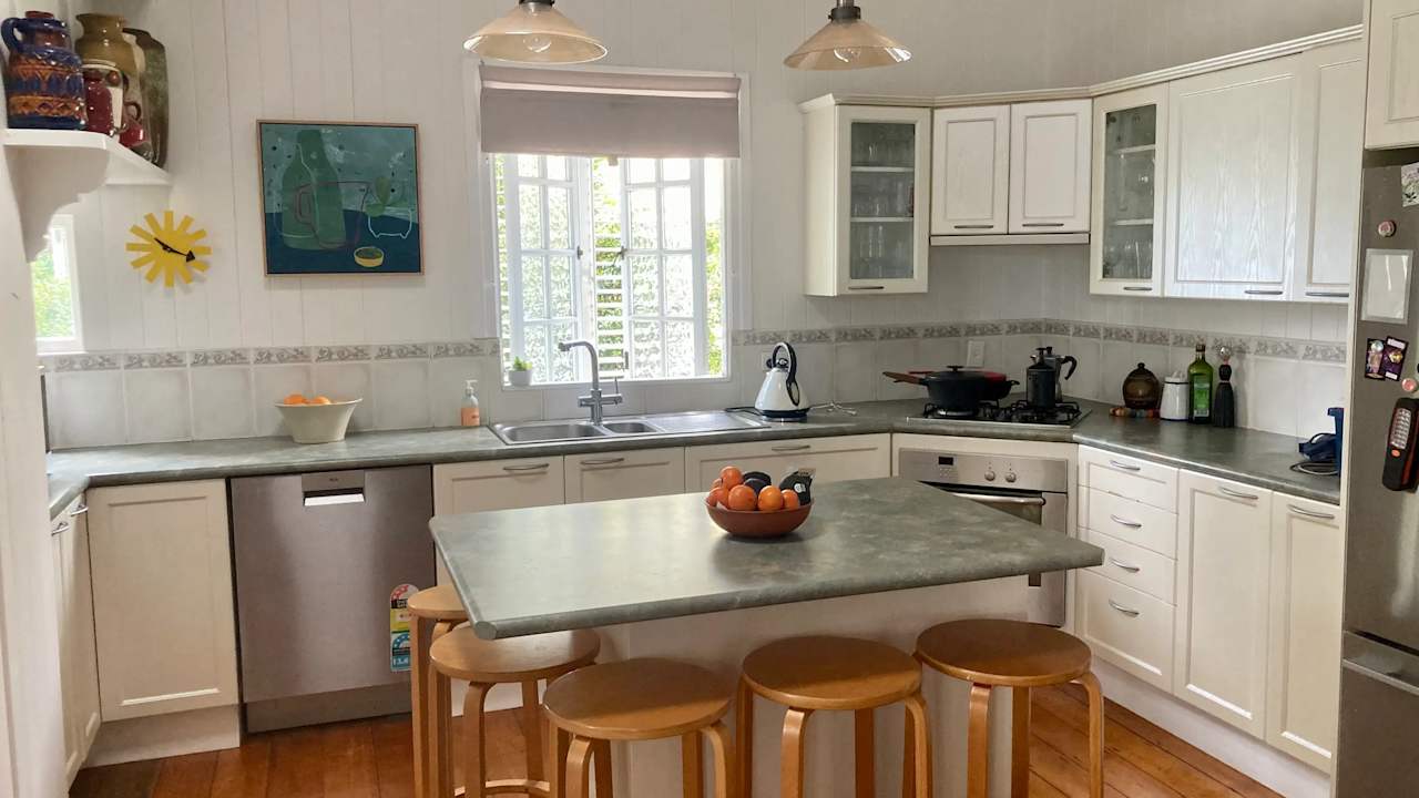Whole property with 3 rooms for rent