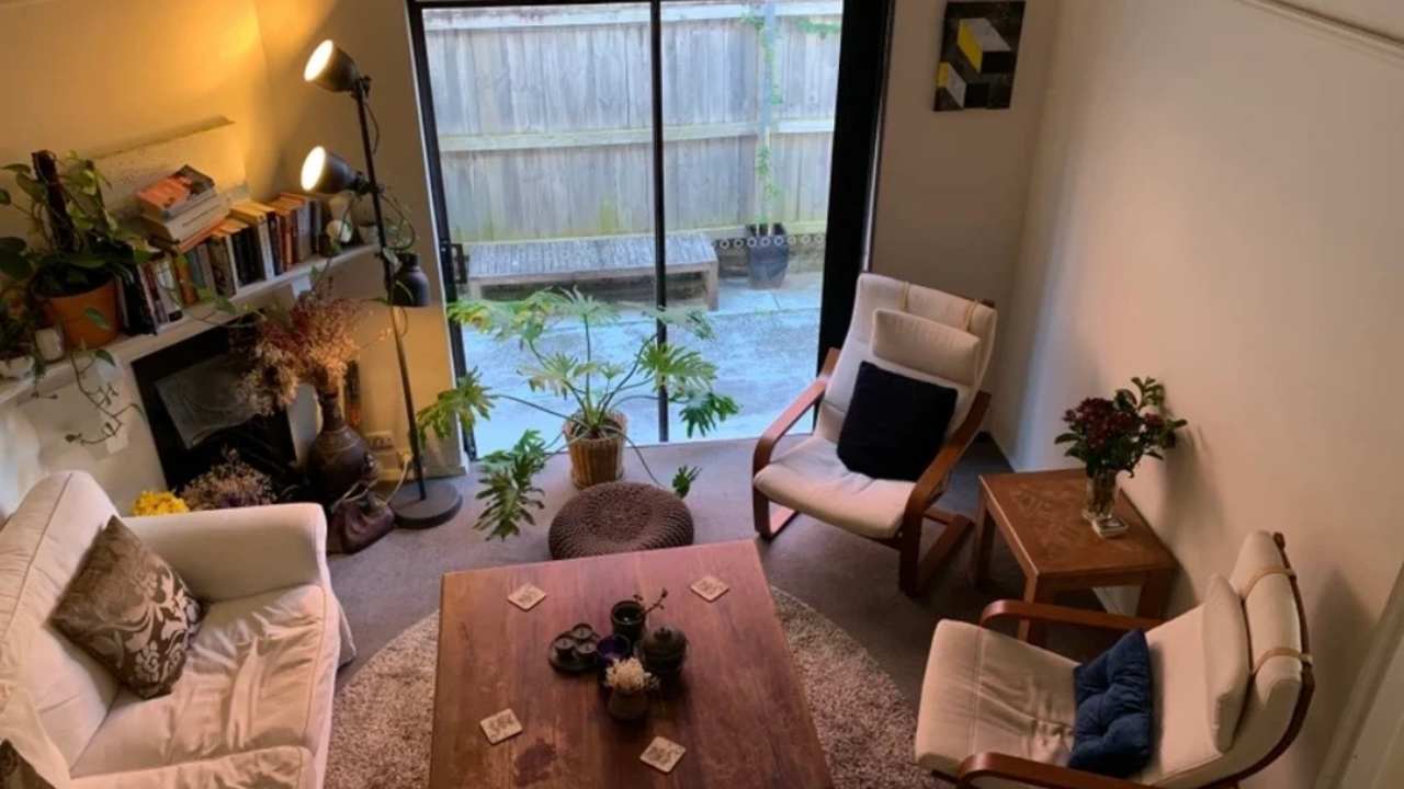 Furnished room in a share house