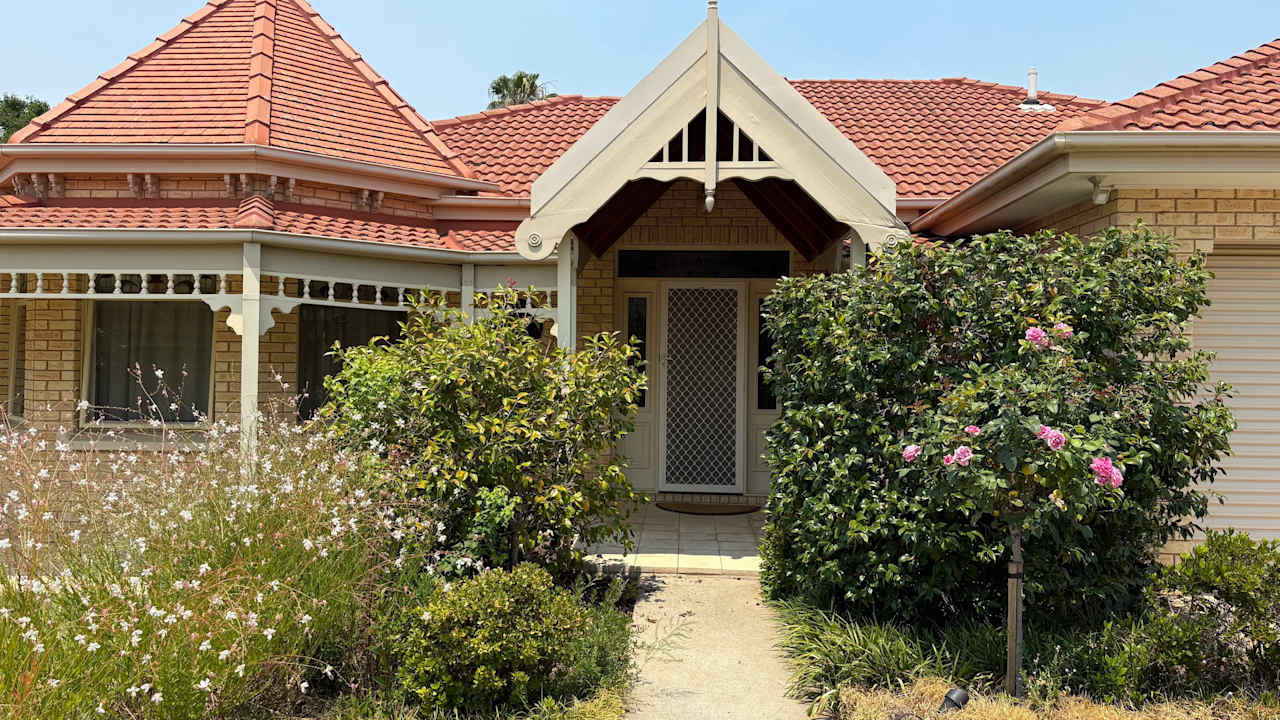 Room in a share house